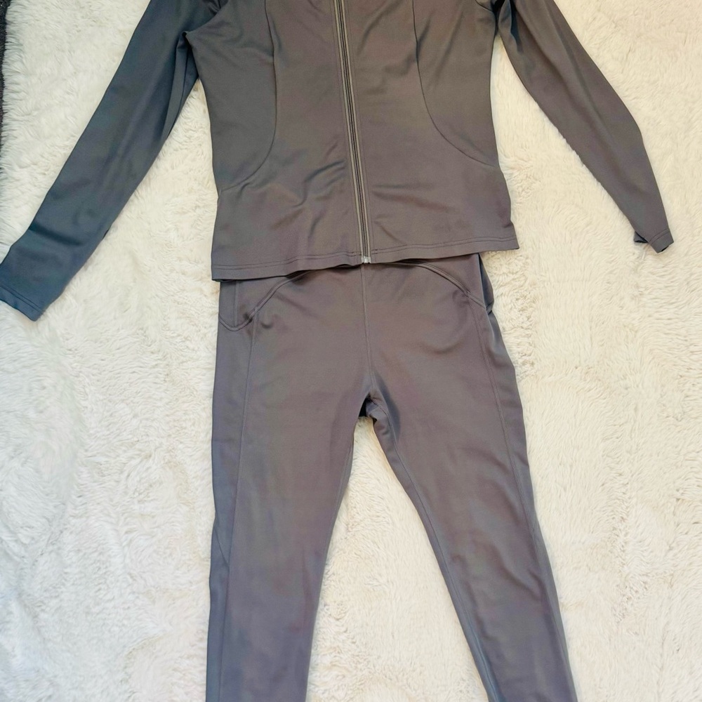 Body NV Women's Gray Zip-Up Athletic Top and Leggings Set - Picture 3 of 15